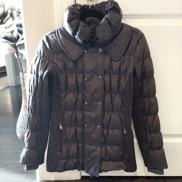 Rabbit fur collar waterfowl feather puffer- removable collar/belt by Via Spiga - Picture 3 of 16